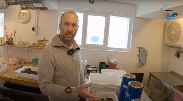 Joshua Cabell from #Norsøk shows us his lab experiment